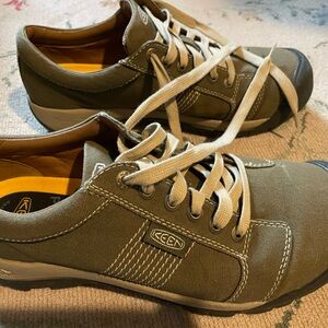Keen shoes/sneakers 11.5